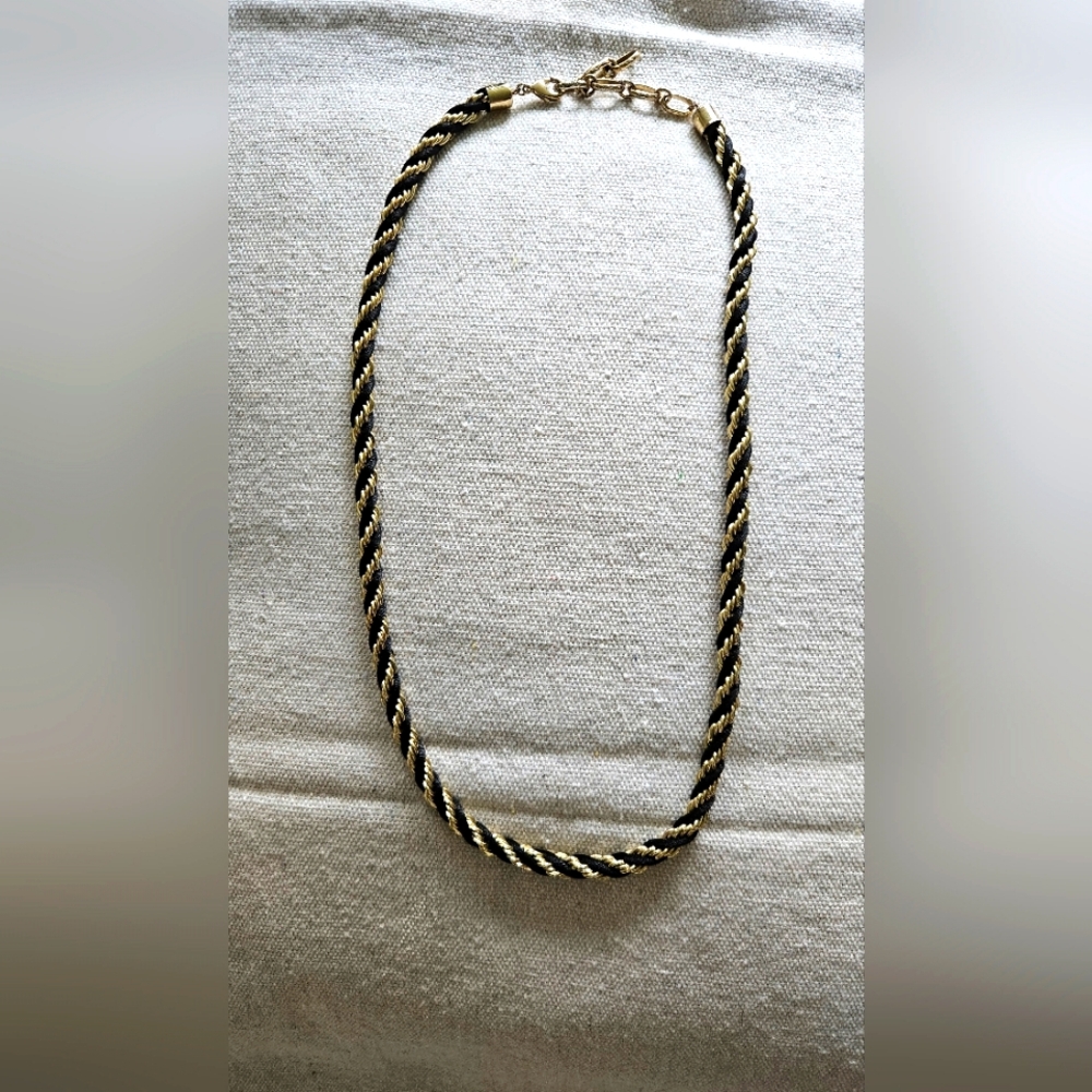 Vintage Elegant Black and Gold Twisted Necklace